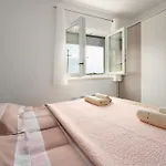 Dani\'S Place